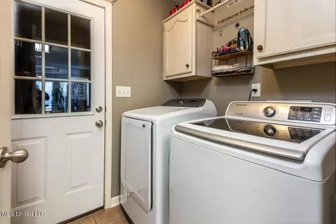 Other - 994 Deer Creek Dr, Hernando, MS 38632 photo 6 of 9