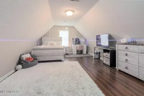 Bedroom - 994 Deer Creek Dr, Hernando, MS 38632 photo 4 of 4