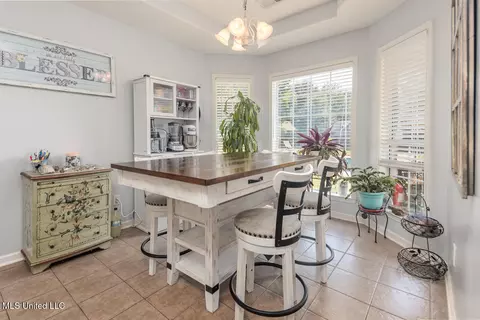 Dining - 994 Deer Creek Dr, Hernando, MS 38632 photo 1 of 2