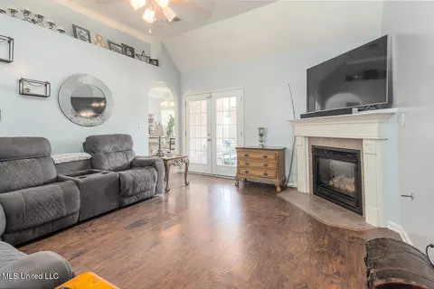 Other - 994 Deer Creek Dr, Hernando, MS 38632 photo 3 of 9