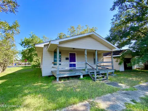 620 Williams Ave, Picayune, MS 39466