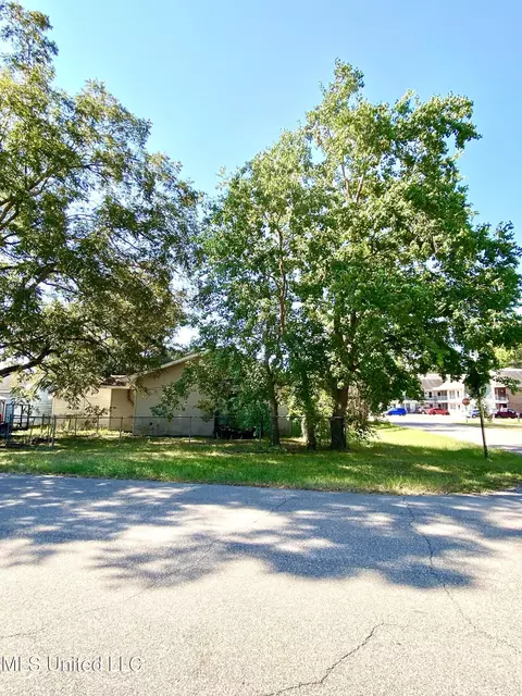 620 Williams Ave, Picayune, MS 39466 photo 2