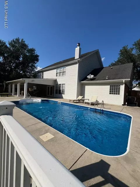 3010 Trentwood Dr, Ocean Springs, MS 39564