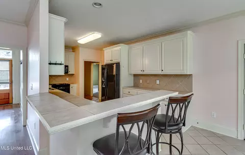Kitchen - 122 Devlin Dr, Madison, MS 39110 photo 1 of 4
