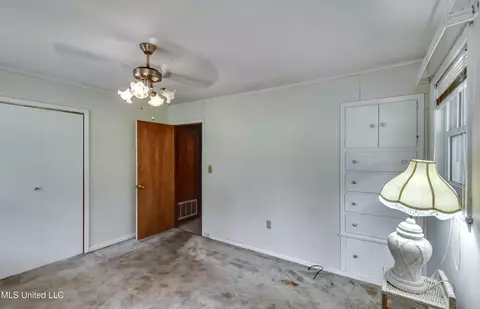 Bedroom - 415 Sylvan Trl, Jackson, MS 39209 photo 10 of 15