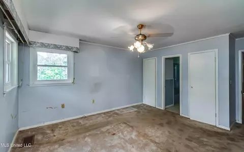 Bedroom - 415 Sylvan Trl, Jackson, MS 39209 photo 14 of 15