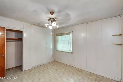 Bedroom - 415 Sylvan Trl, Jackson, MS 39209 photo 2 of 15