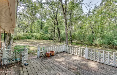 Exterior - 415 Sylvan Trl, Jackson, MS 39209 photo 16 of 20