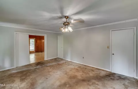 Living - 415 Sylvan Trl, Jackson, MS 39209 photo 8 of 9