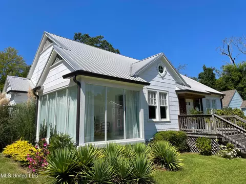 3413 N State St, Jackson, MS 39216