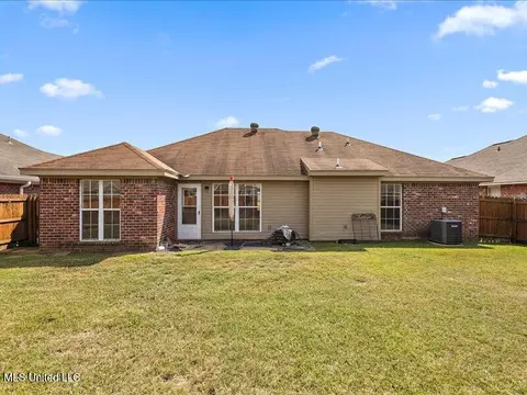 Exterior - 407 Cedar Trce, Pearl, MS 39208 photo 3 of 5