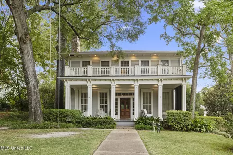 1017 Pinehurst Pl, Jackson, MS 39202 photo 2