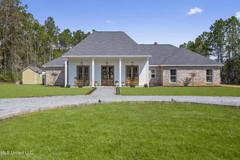 5610 Red Creek Rd, Long Beach, MS 39560