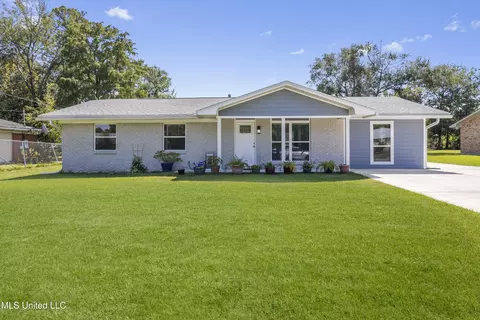 217 Palmyra Dr, Long Beach, MS 39560