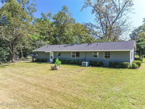 Exterior - 414 Pecan Blvd, Wiggins, MS 39577 photo 2 of 4