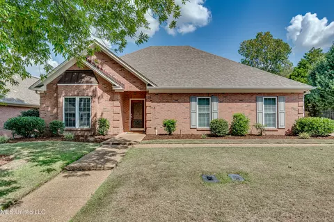 539 Spring Lake Dr, Pearl, MS 39208