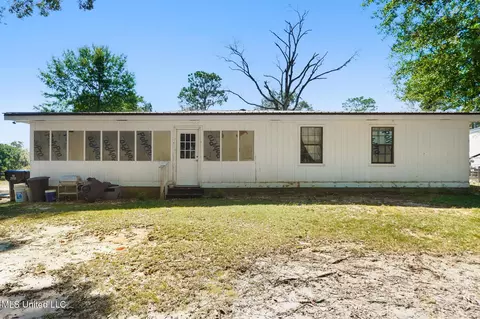 Exterior - 446 Park St, Lucedale, MS 39452 photo 4 of 4