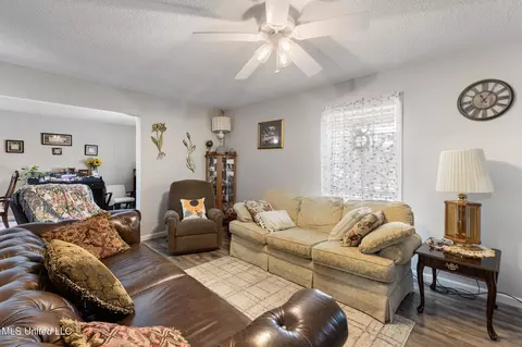 Living - 446 Park St, Lucedale, MS 39452 photo 1 of 1