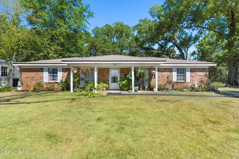 446 Park St, Lucedale, MS 39452