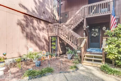 116 Lakeside Villa Dr #B, Diamondhead, MS 39525