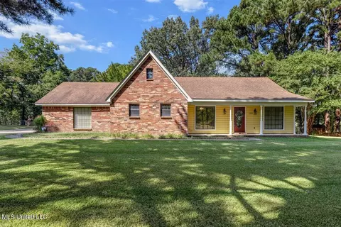 5905 Marian Dr, Horn Lake, MS 38637