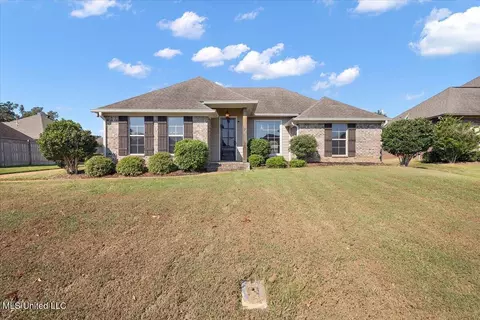104 Rockbridge Cir, Clinton, MS 39056