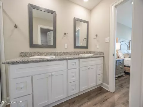 Bath - 7970 Buttonbush Rd, Biloxi, MS 39532 photo 2 of 3
