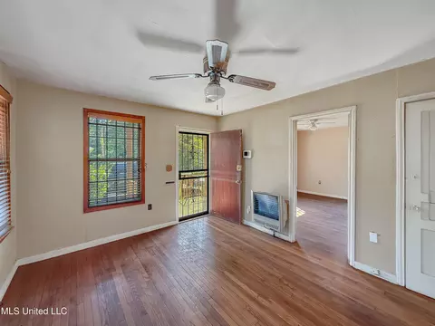 2611 Lilly St, Jackson, MS 39213 photo 2