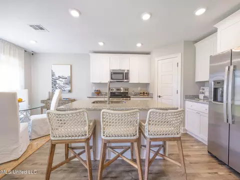 7964 Buttonbush Rd, Biloxi, MS 39532