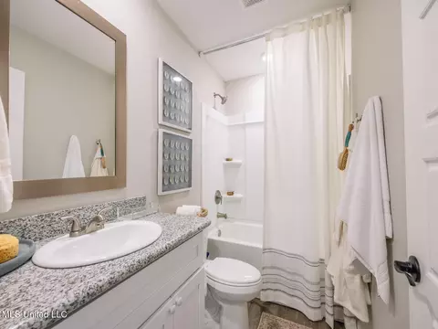 Bath - 7964 Buttonbush Rd, Biloxi, MS 39532 photo 2 of 3