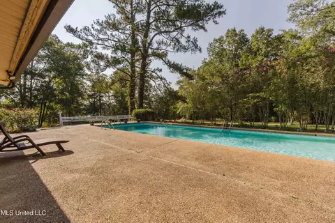 Exterior - 3940 Forest Hill Rd, Jackson, MS 39212 photo 4 of 15