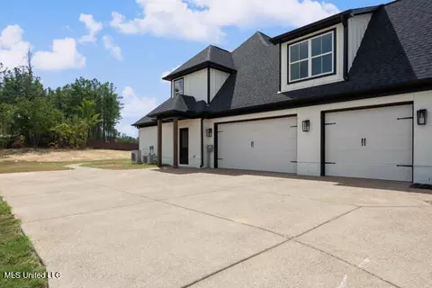 14317 Hidden Loop, Byhalia, MS 38611 photo 3