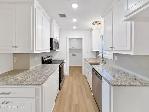 Kitchen - 116 Duffey Dr, Florence, MS 39073 photo 2 of 3