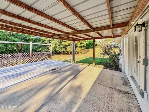 Exterior - 116 Duffey Dr, Florence, MS 39073 photo 2 of 8