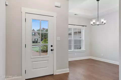 Entry Way - 509 Howell Way, Hernando, MS 38632 photo 1 of 3