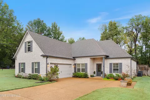 Exterior - 509 Howell Way, Hernando, MS 38632 photo 6 of 15