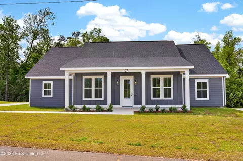 27 Shadow Wood Dr, Mchenry, MS 39561