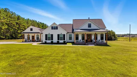 1204 Anchor Lake Rd, Carriere, MS 39426
