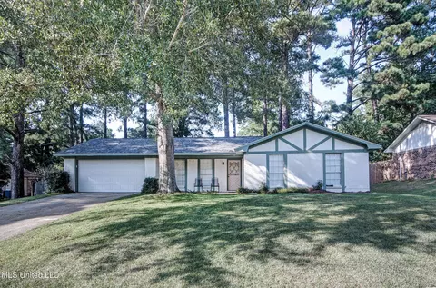112 Fairdale Pl, Brandon, MS 39042
