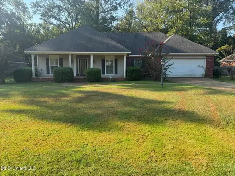 120 Wildwood Blvd, Jackson, MS 39212