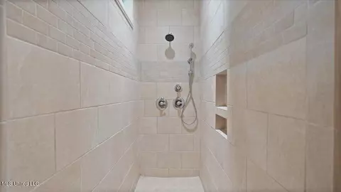Bath - 132 Sage Hill Rd, Brandon, MS 39042 photo 6 of 7
