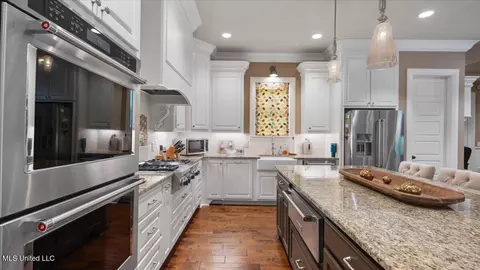 Kitchen - 132 Sage Hill Rd, Brandon, MS 39042 photo 2 of 4