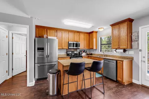 Kitchen - 21615 E Ridge Dr, Saucier, MS 39574 photo 4 of 4