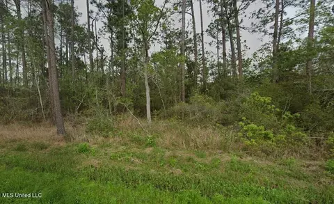 0 3rd St, Bay Saint Louis, MS 39520