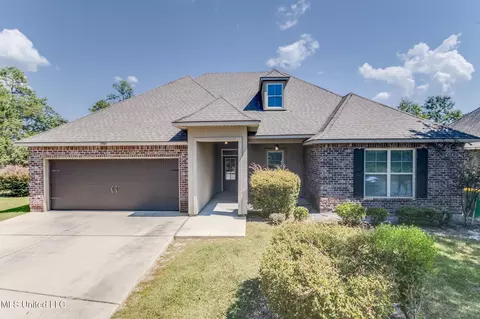 7501 Saints Cir, Ocean Springs, MS 39564