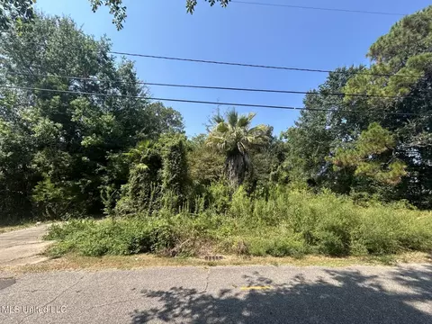 10107 Church Ave, D'iberville, MS 39540