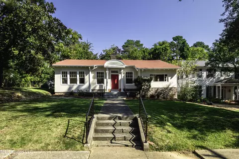768 Belhaven St, Jackson, MS 39202