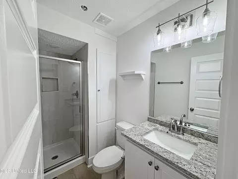 Bath - 122 Duffey Dr, Florence, MS 39073 photo 1 of 3
