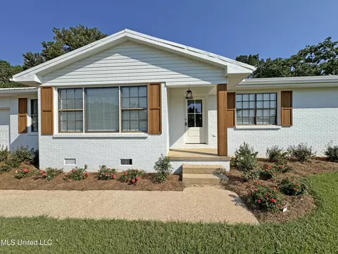 Exterior - 122 Duffey Dr, Florence, MS 39073 photo 3 of 6