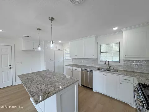 Kitchen - 122 Duffey Dr, Florence, MS 39073 photo 1 of 3